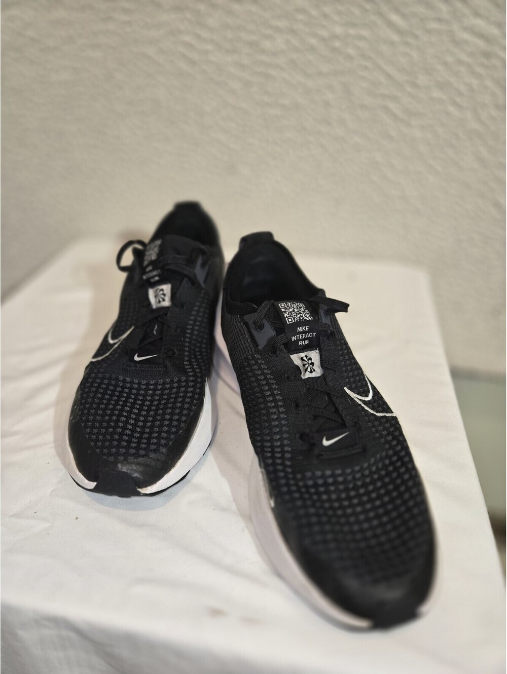 Size 12.5 - Nike Interact Run Black White
